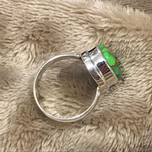 Mohave Green Turquoise Sterling Silver Ring 8-3/4 - Picture 4 of 6